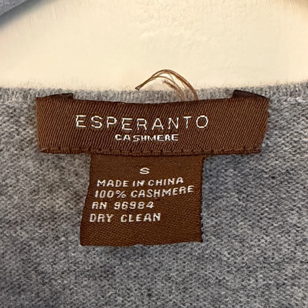 Esperanto Women’s 100% cashmere grey long sleeve sweater size‎ small